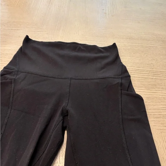 Lululemon Black‎ Leggings Sz 2 - Picture 4 of 8